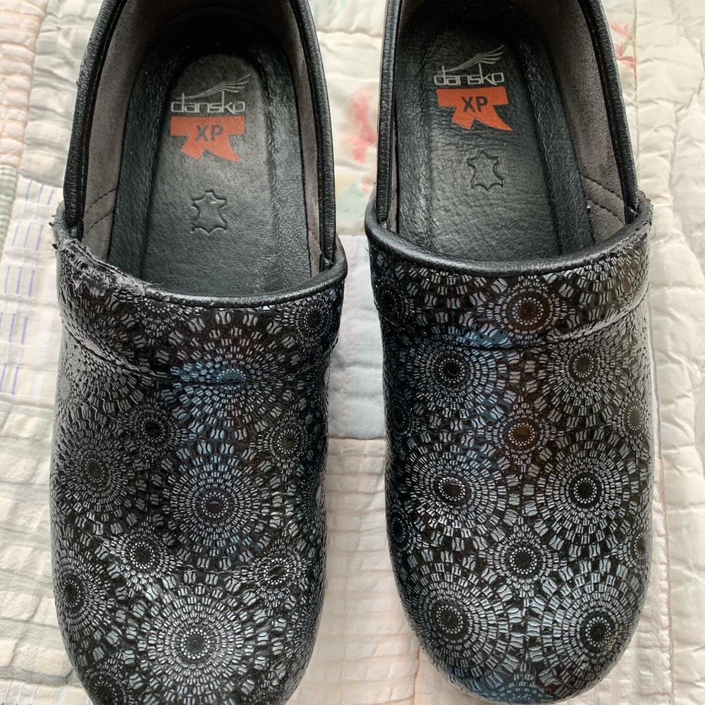 Dankso XP nursing clogs size 38